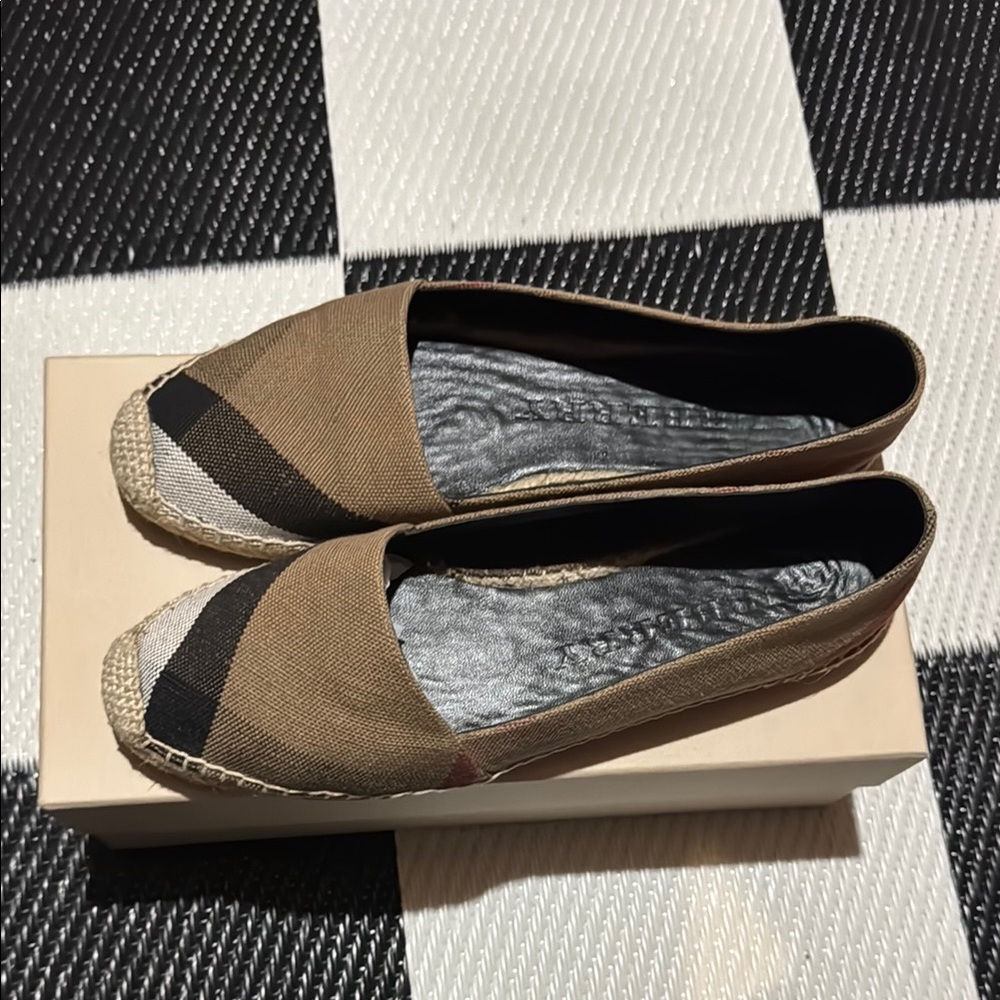 Burberry Classic Check Brit Espadrilles Hodgeson Flats